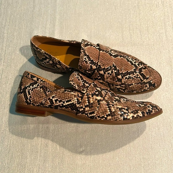 Crown Vintage Shoes - Crown Vintage Women’s Slip On Shoes Style ‘Carly’ Like new condition Size 9